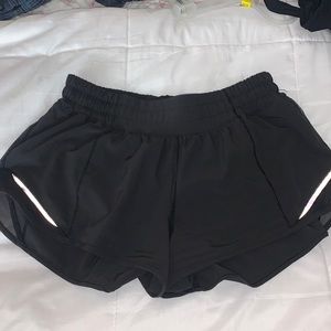 Lululemon Hotty Hot Shorts Size 6